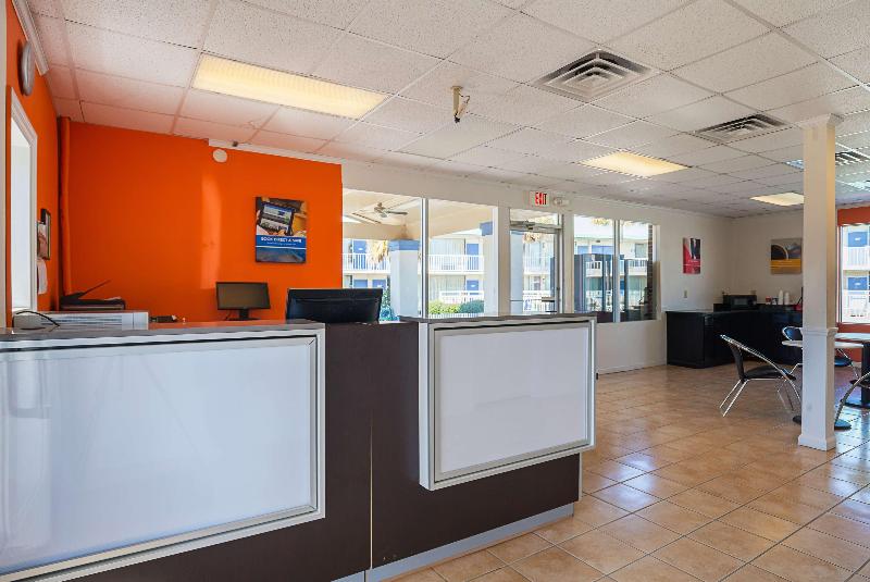 Motel 6 Tifton Ga image