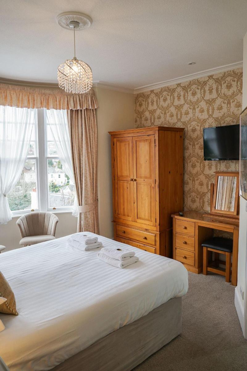The Sandpiper Guest House image