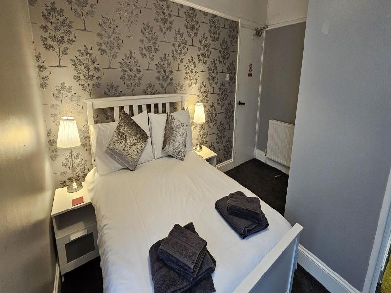The Roslyn Hotel image
