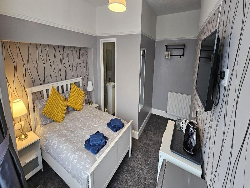 The Roslyn Hotel image