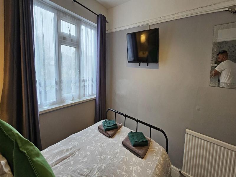The Roslyn Hotel image