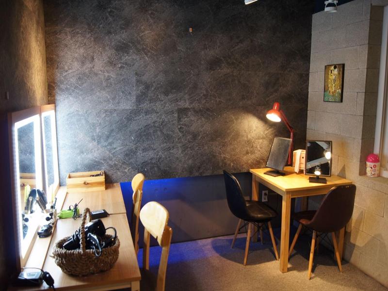 Backpackers In Yeosu Hostel image