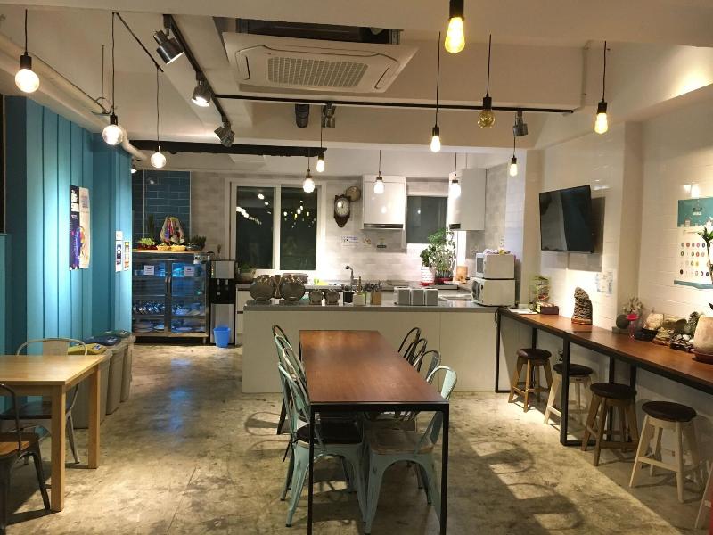 Backpackers In Yeosu Hostel image