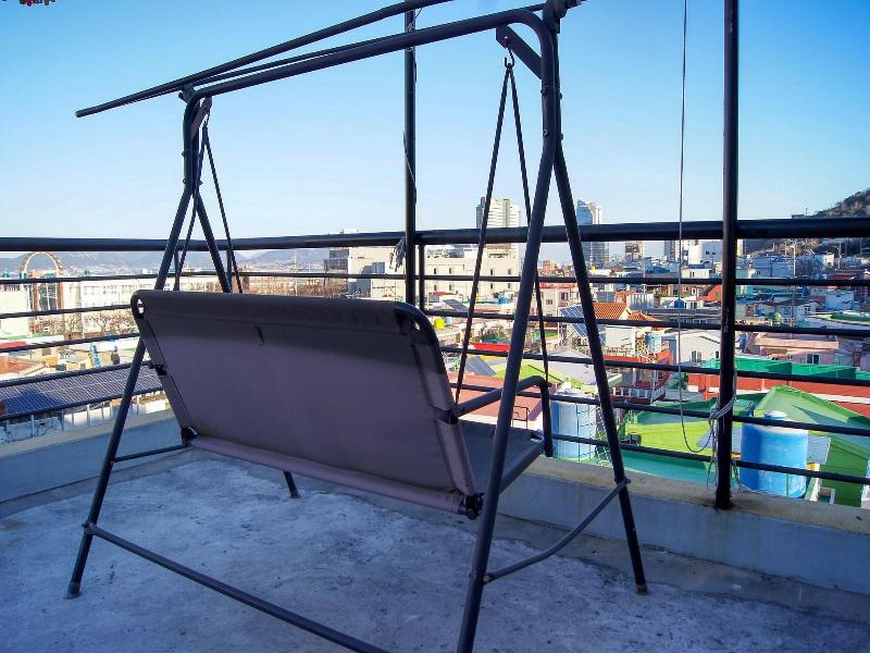 Backpackers In Yeosu Hostel image