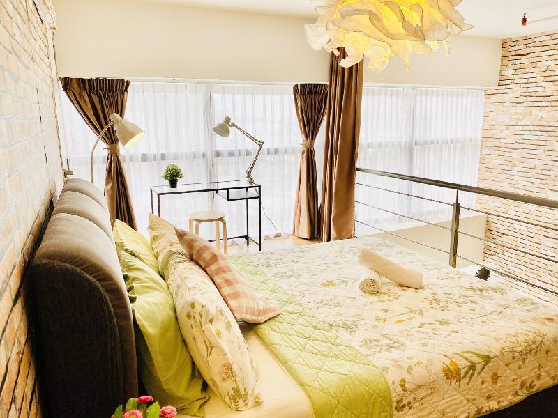 Chrisenbel Suites Pinnacle Pj image
