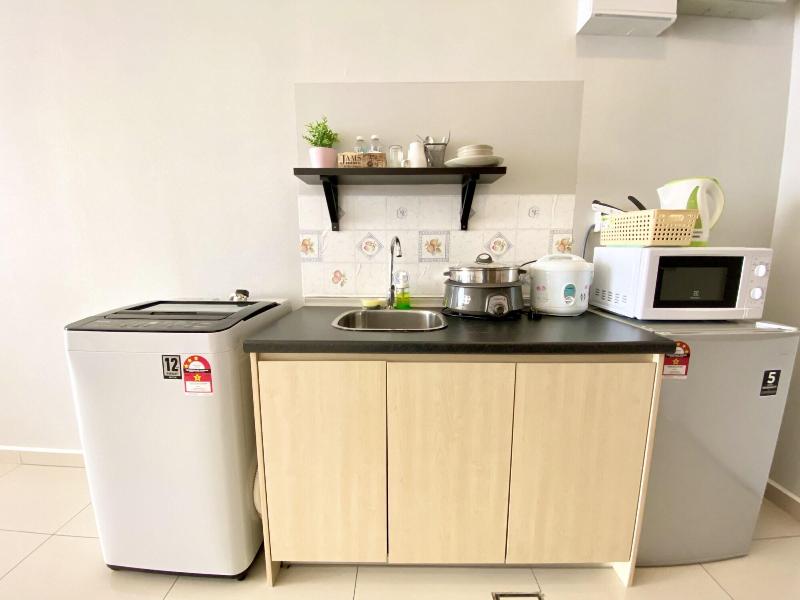Chrisenbel Suites Pinnacle Pj image
