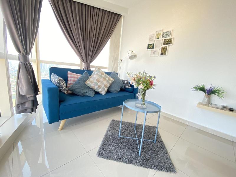 Chrisenbel Suites Pinnacle Pj image
