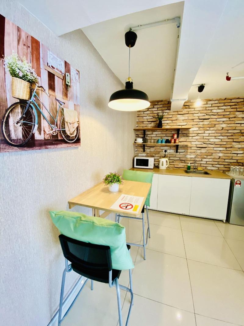 Chrisenbel Suites Pinnacle Pj image