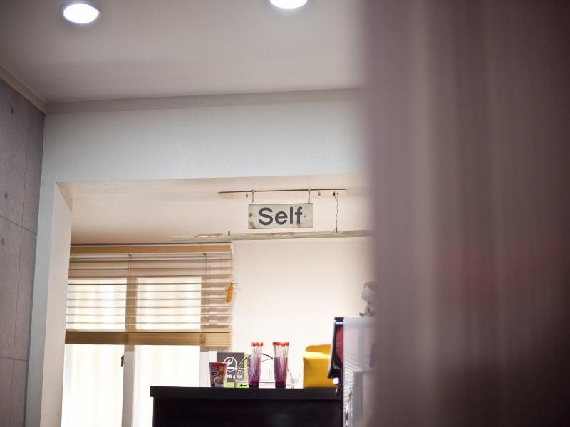 Ari House image