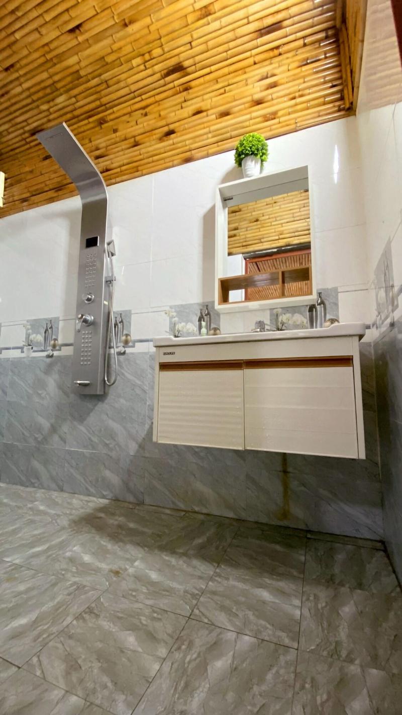Quoc Khanh Bamboo Homestay image