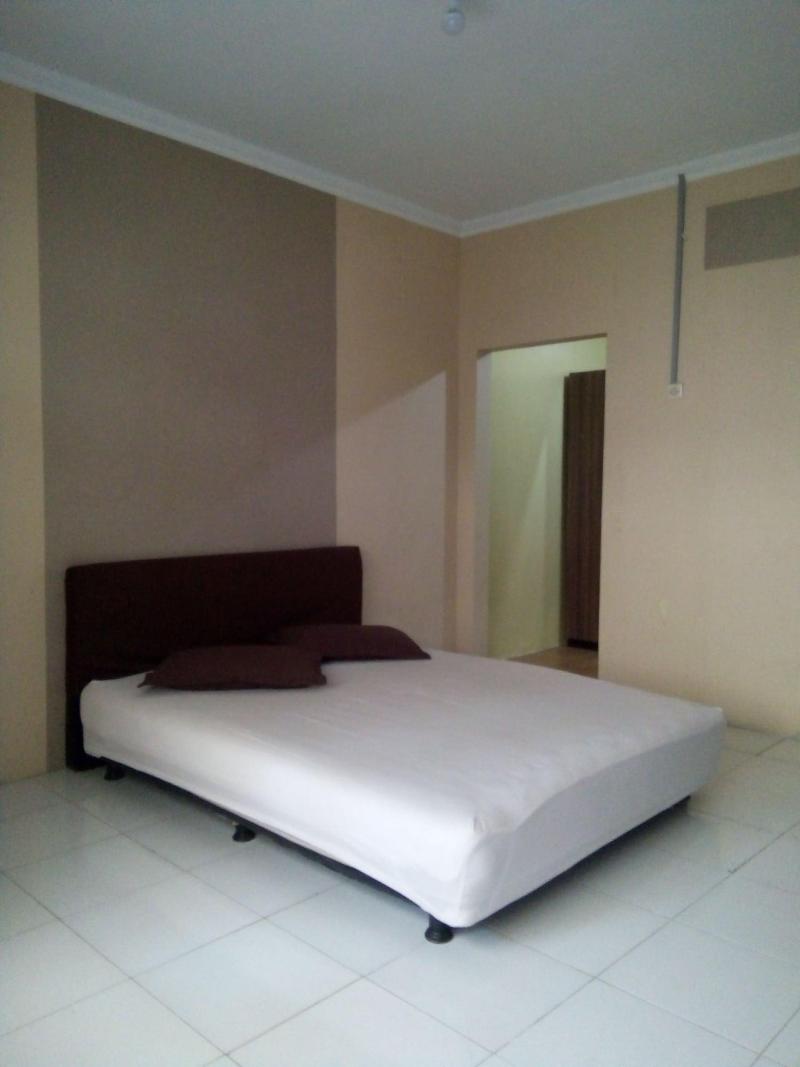 RedDoorz near Danurejan Malioboro image