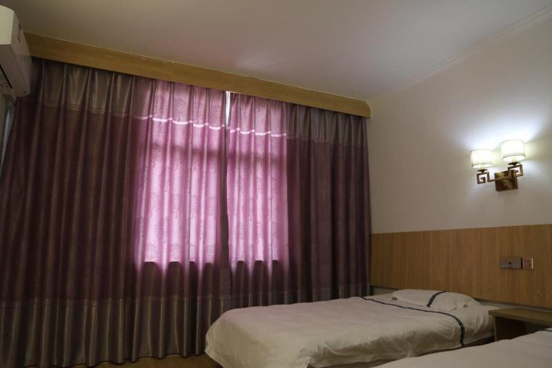 Wuyishan City Chun Hui Traders Hotel image