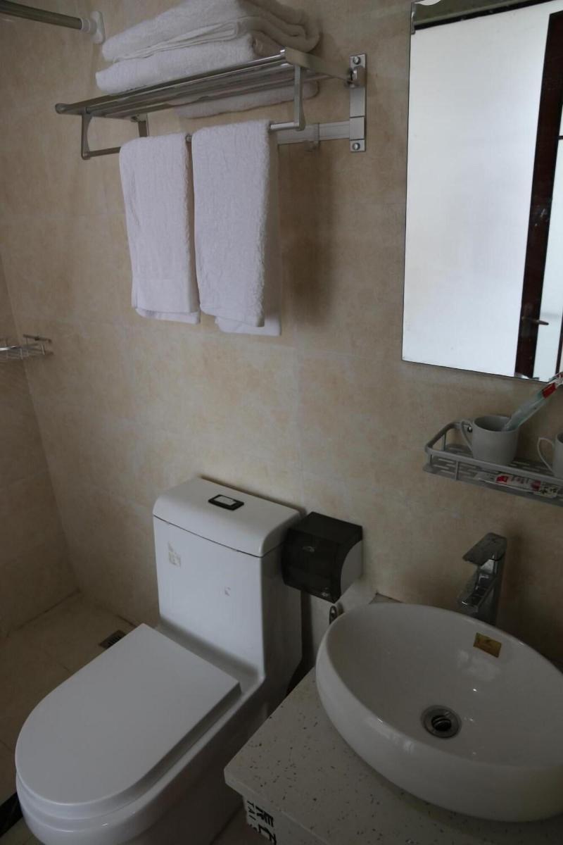 Wuyishan City Chun Hui Traders Hotel image