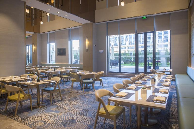 The Qube Hotel Shanghai Sanjiagang image