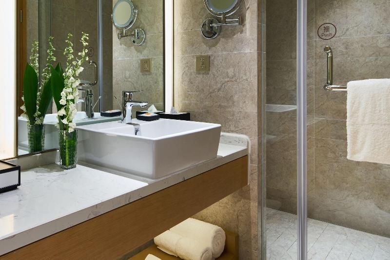 The Qube Hotel Shanghai Sanjiagang image