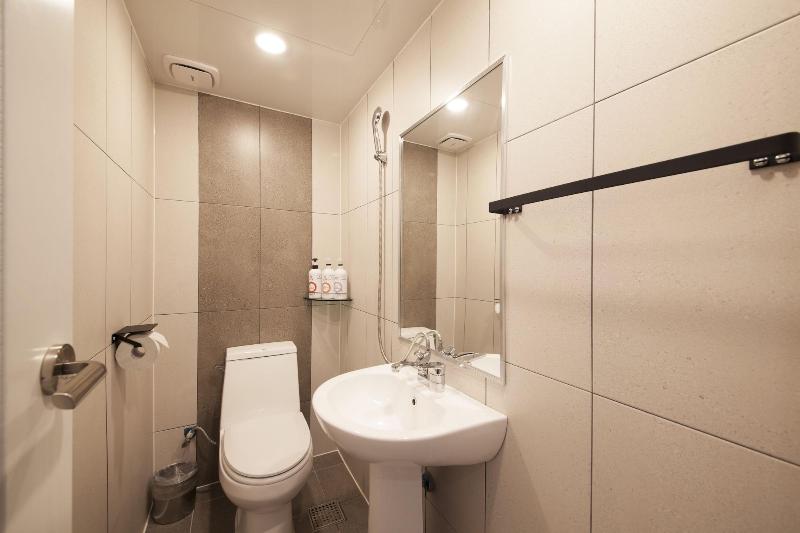 K Guesthouse Seomyeon 1 image