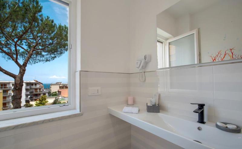 Cioffi Sorrento Rooms image