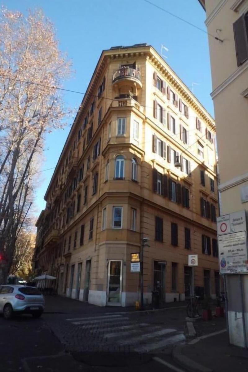 Paola A Trastevere image