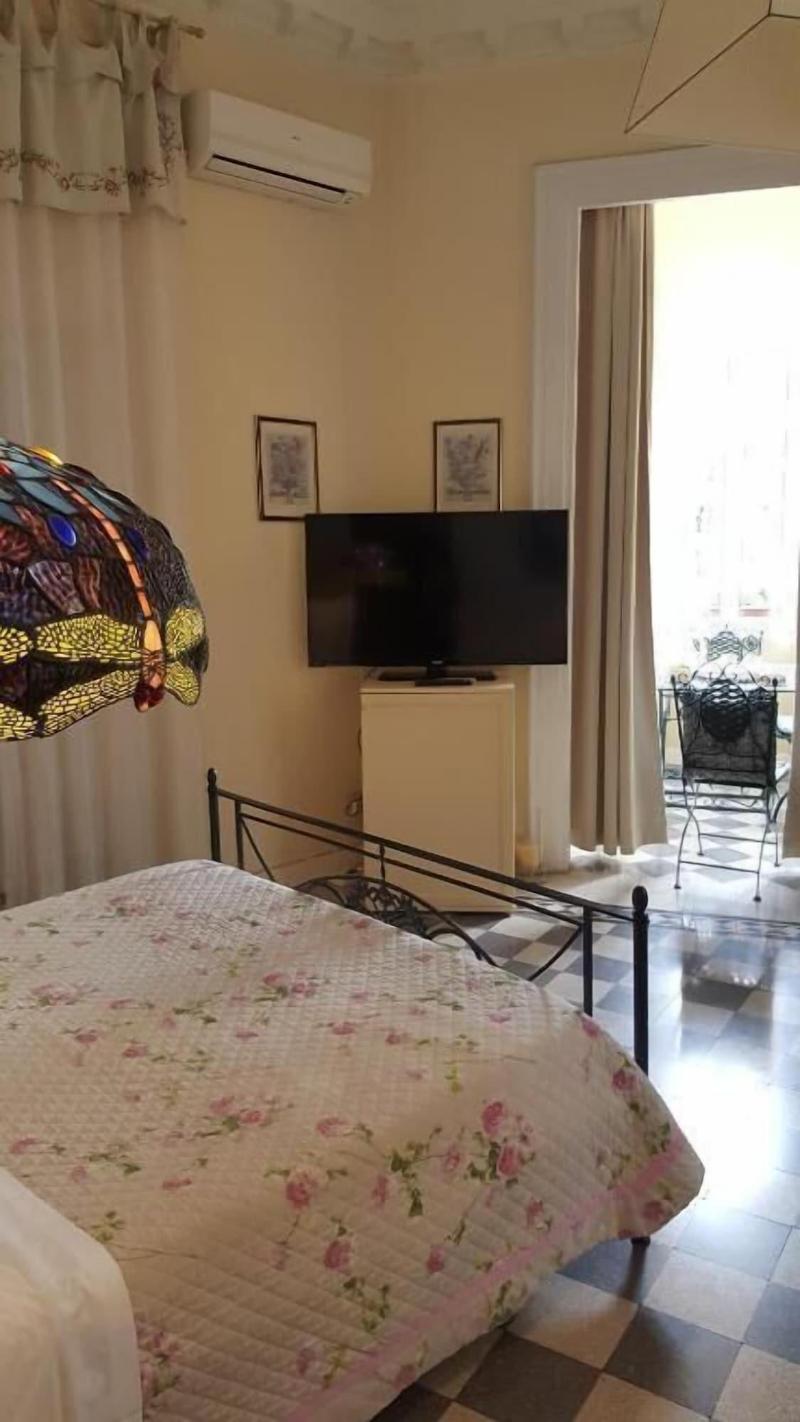 Paola A Trastevere image