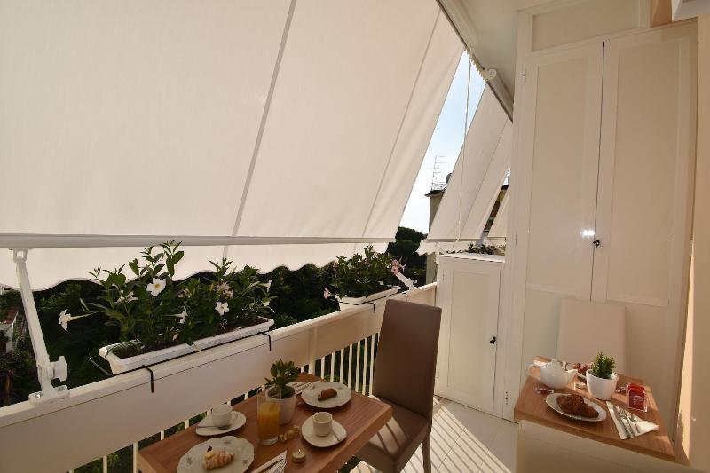Melody Sorrento Suites image