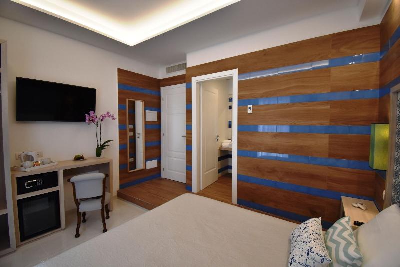Melody Sorrento Suites image