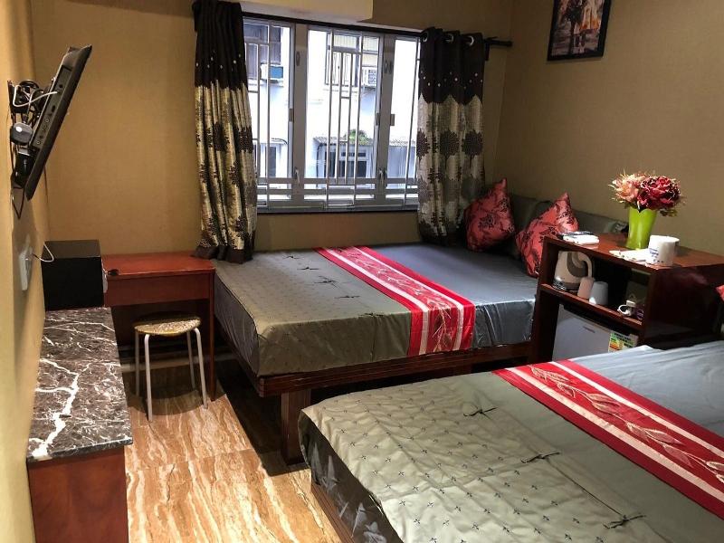 Rich Hotel image