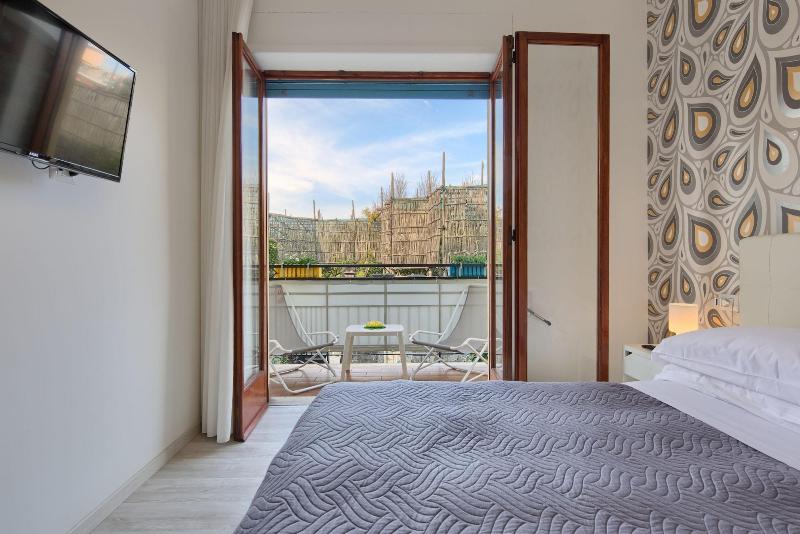 Flower Suites Sorrento image
