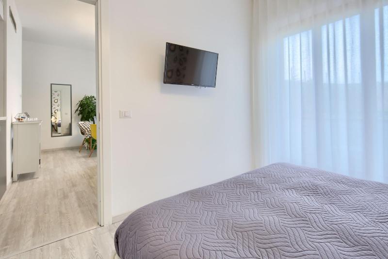 Flower Suites Sorrento image