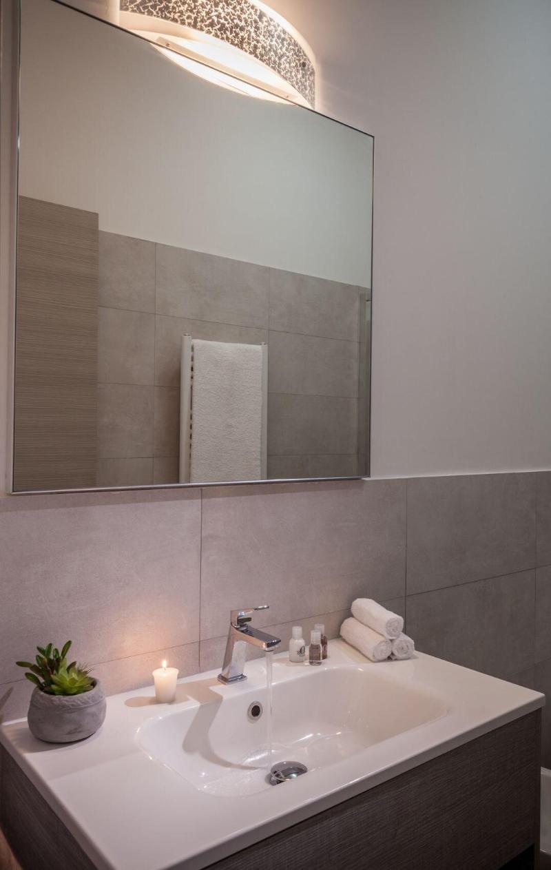 Ajana Rooms image