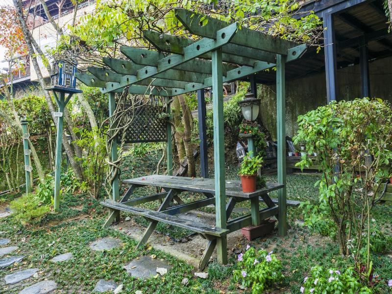 Cingjing Hanging Garden