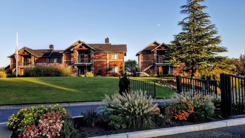 Resort At Eagle Point image