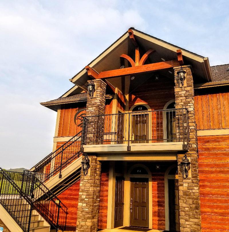 Resort At Eagle Point image