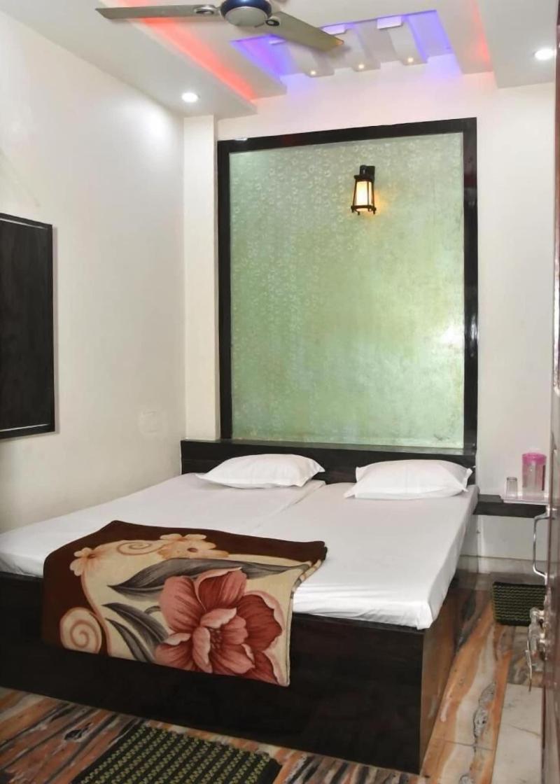 Shri Guest House image