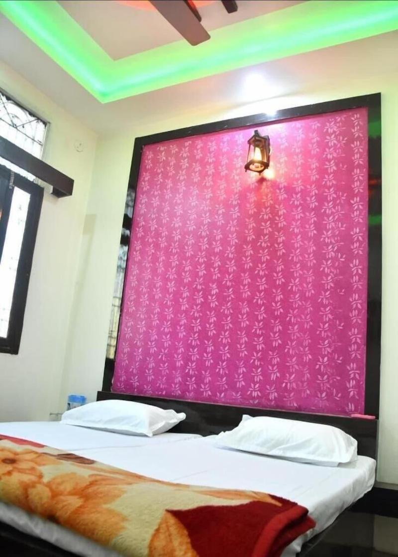 Shri Guest House image