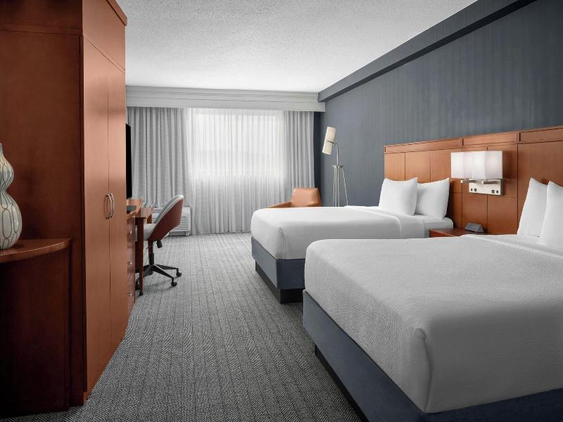 Courtyard By Marriott San Antonio Six Flags At The image