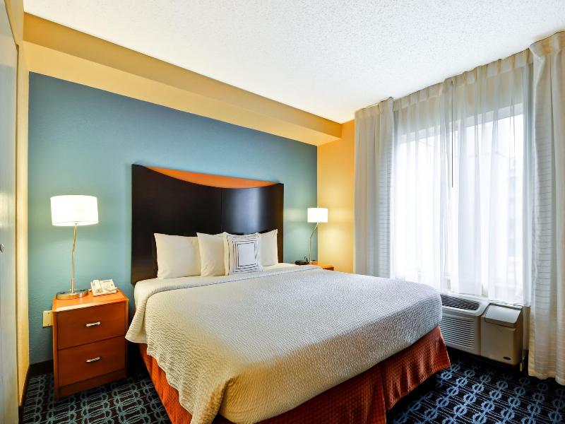 Fairfield Inn Suites Dallas Medical Market Center image