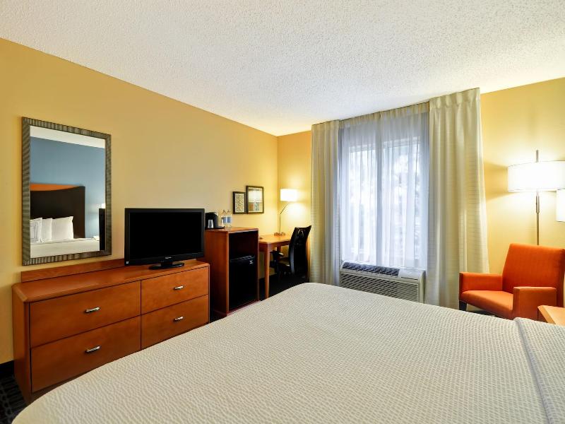 Fairfield Inn Suites Dallas Medical Market Center image
