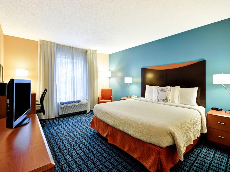 Fairfield Inn Suites Dallas Medical Market Center image