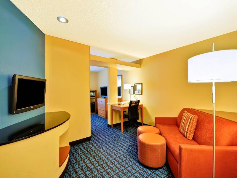 Fairfield Inn Suites Dallas Medical Market Center image