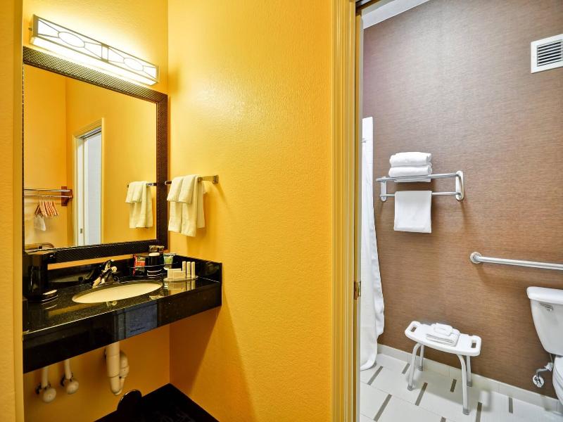 Fairfield Inn Suites Dallas Medical Market Center image