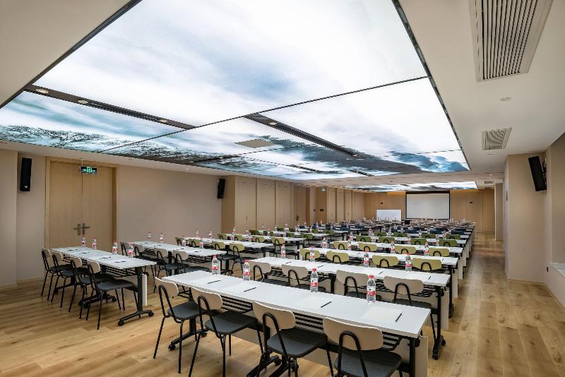 Atour S Netease Binjiang Yanxuan Hotel Hangzhou image