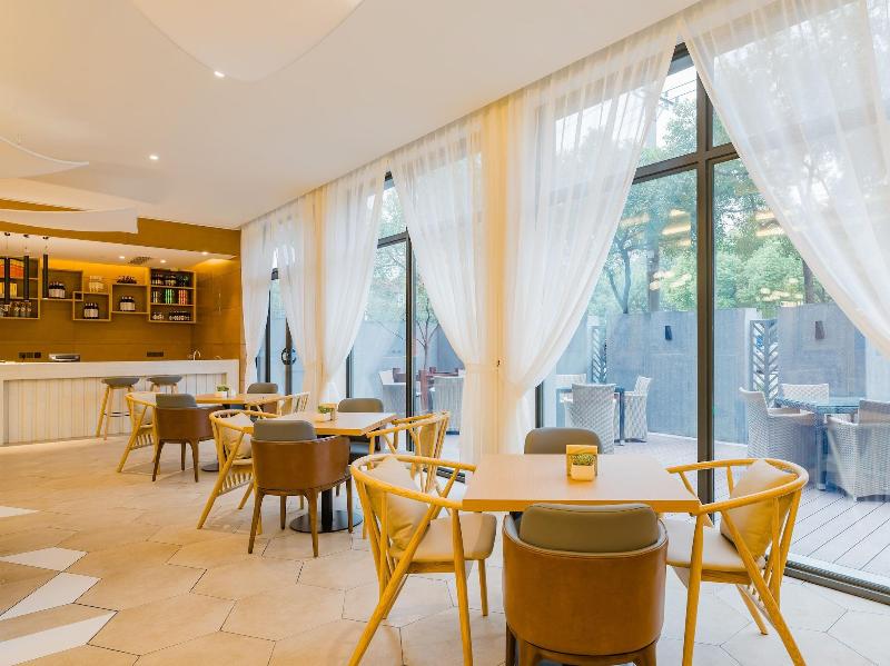 Atour S Netease Binjiang Yanxuan Hotel Hangzhou image