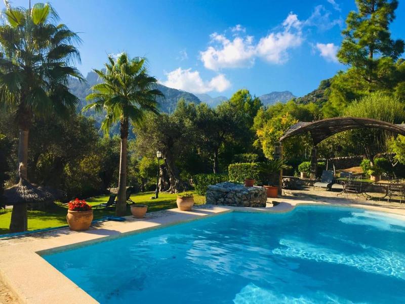 Finca Hotel Es Castell image