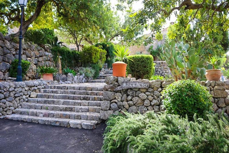 Finca Hotel Es Castell image