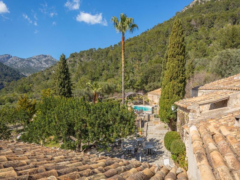 Finca Hotel Es Castell image
