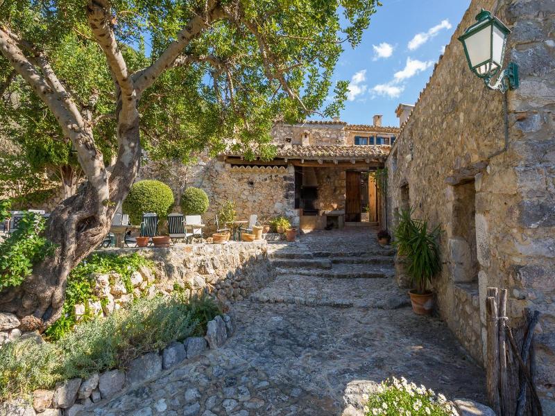 Finca Hotel Es Castell image