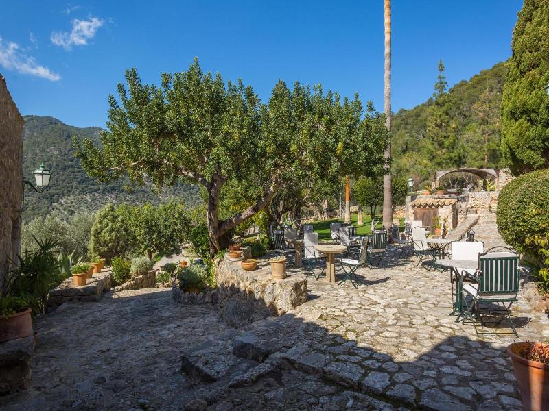 Finca Hotel Es Castell image