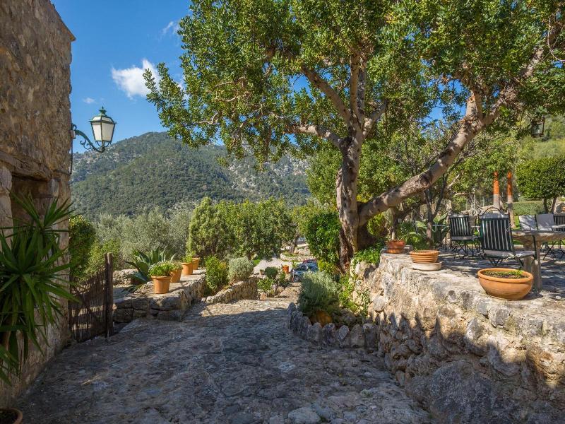 Finca Hotel Es Castell image