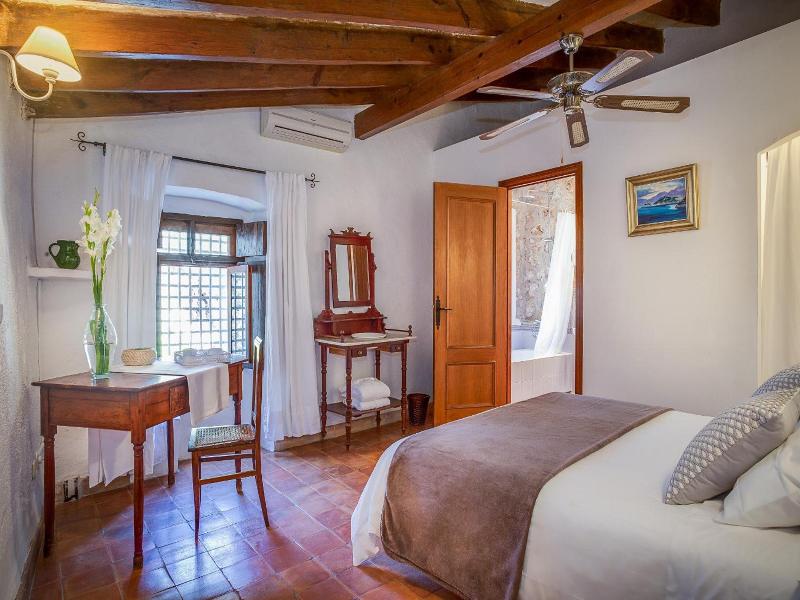 Finca Hotel Es Castell image