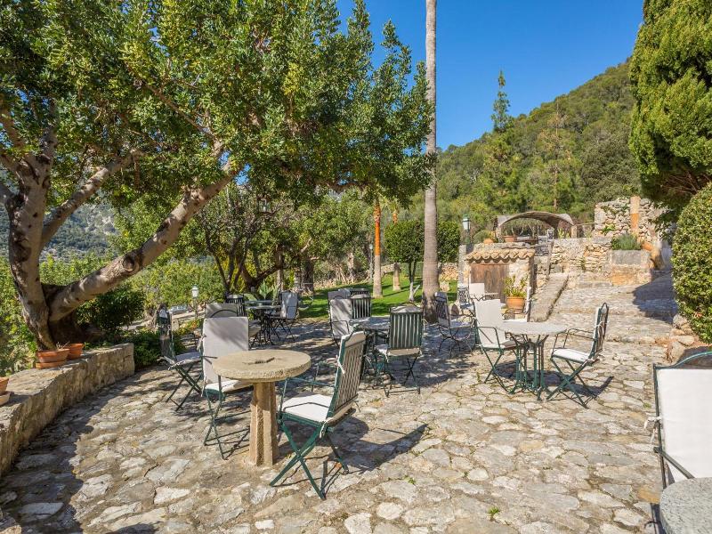 Finca Hotel Es Castell image